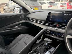 2025 Hyundai
                i30 Elite Hybrid