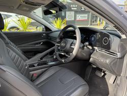 2025 Hyundai
                i30 Elite Hybrid