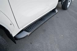 2015 TOYOTA
HILUX SR (4x4)