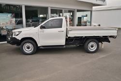 2015 TOYOTA
HILUX SR (4x4)