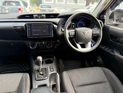 2020 Toyota
Hilux SR