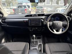 2020 Toyota
Hilux SR