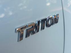 2021 Mitsubishi
Triton GLX