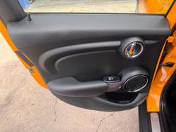 2016 MINI Clubman Cooper F54 Orange
