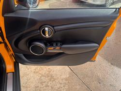 2016 MINI Clubman Cooper F54 Orange
