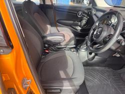 2016 MINI Clubman Cooper F54 Orange