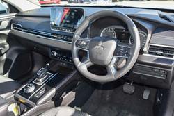 2021 Mitsubishi Outlander ES ZM MY22 AWD White