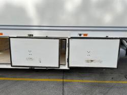 2011 FTE St3 22 Pallet -30 Freezer, Rear Evap, Rt Side Door