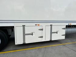 2011 FTE St3 22 Pallet -30 Freezer, Rear Evap, Rt Side Door
