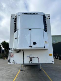 2011 FTE St3 22 Pallet -30 Freezer, Rear Evap, Rt Side Door
