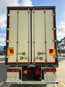 2021 Maxitrans St3 22 Pallet -30 Reefer Double Stacker, Rear Evap, Rt