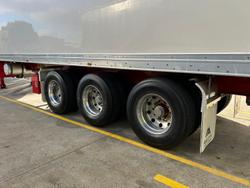2021 Maxitrans St3 22 Pallet -30 Reefer Double Stacker, Rear Evap, Rt