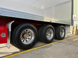 2021 Maxitrans St3 22 Pallet -30 Reefer Double Stacker, Rear Evap, Rt
