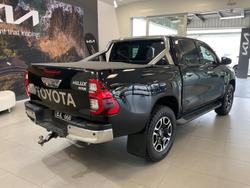 2020 Toyota Hilux SR5