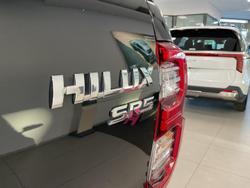 2020 Toyota Hilux SR5