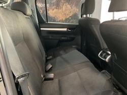 2020 Toyota Hilux SR5