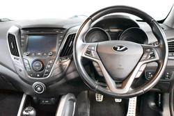 2014 Hyundai
                Veloster SR Turbo