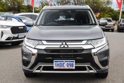 2020 Mitsubishi
Outlander ES