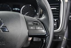 2020 Mitsubishi
Outlander ES