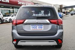 2020 Mitsubishi
Outlander ES