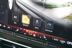 2025 Volkswagen ID. Buzz Pro BEV560