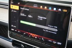 2025 Volkswagen ID. Buzz Pro BEV560