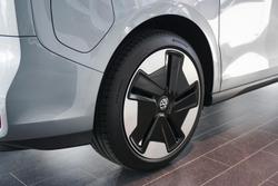 2025 Volkswagen ID. Buzz Pro BEV560