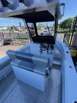 2025 Stacer 659 Ocean Ranger Centre Cab HT