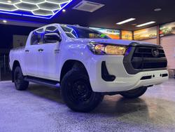 2020 Toyota
Hilux SR