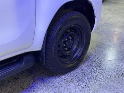 2020 Toyota
Hilux SR