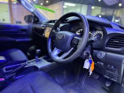 2020 Toyota
Hilux SR