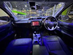 2020 Toyota
Hilux SR
