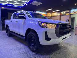 2020 Toyota
Hilux SR