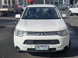 2013 Mitsubishi
Outlander ES