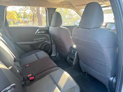 2023 Mitsubishi
Outlander ES