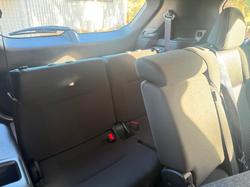 2023 Mitsubishi
Outlander ES