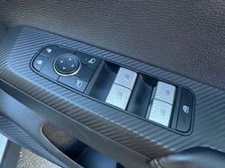 2023 Mitsubishi
Outlander ES