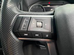 2023 Mitsubishi
                Outlander ES