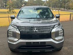 2023 Mitsubishi
                Outlander ES