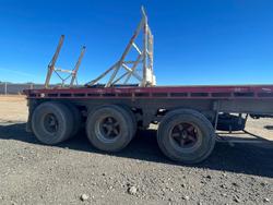 Unknown Tri Axle Flat Bed Trailer