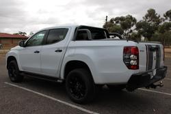 2023 Mitsubishi
Triton GLS