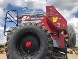 0 SEMEATO TDNG 420 DOUBLE DISC SEEDER IN STOCK NOW EX DEMO RED