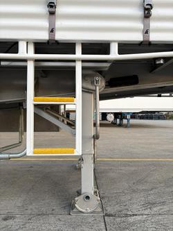 2025 Maxitrans St3 Lead A 12 Pallet Sd Curtain Sider