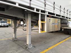 2025 Maxitrans St3 Lead A 12 Pallet Sd Curtain Sider