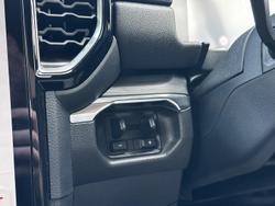 2024 Ford
Everest Trend