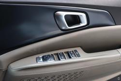 2025 Kia Carnival S HEV