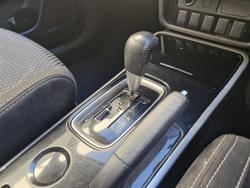 2017 Mitsubishi
                Outlander ES