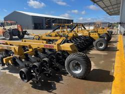 2014 SERAFIN ULTISOW S45 60 SINGLE DISC SEEDER USED YELLOW