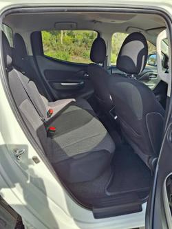 2021 Mitsubishi
Triton GLS