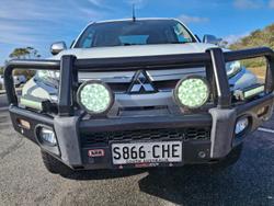 2021 Mitsubishi
Triton GLS